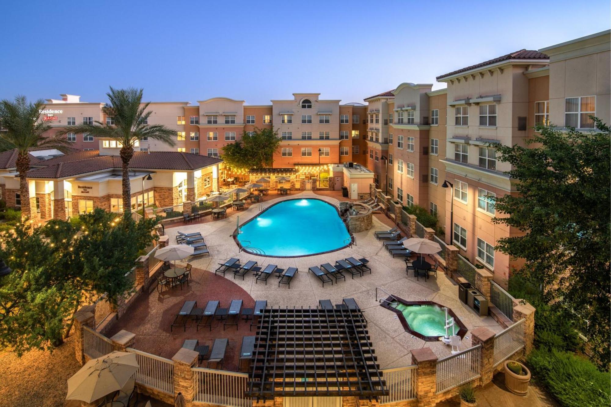 Springhill Suites Phoenix Glendale Sports & Entertainment District Exterior photo